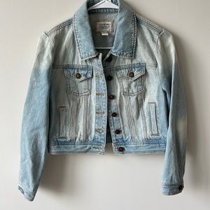 Cropped light wash denim jacket. Like new